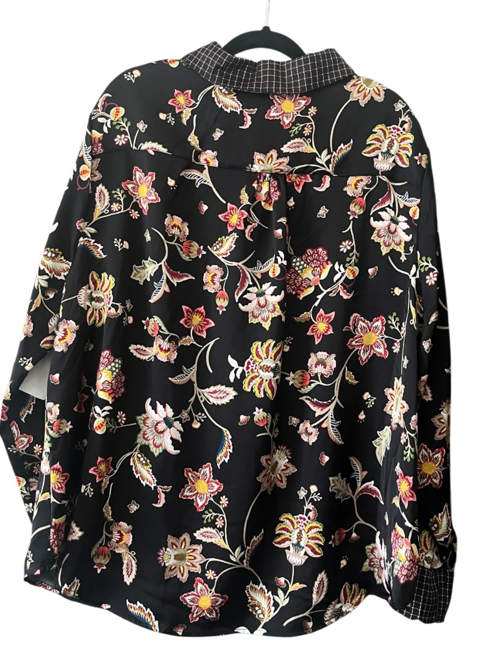 CeCe Black Floral Button-Down Shirt with Pink & Cream Accents - Picture 2 of 5